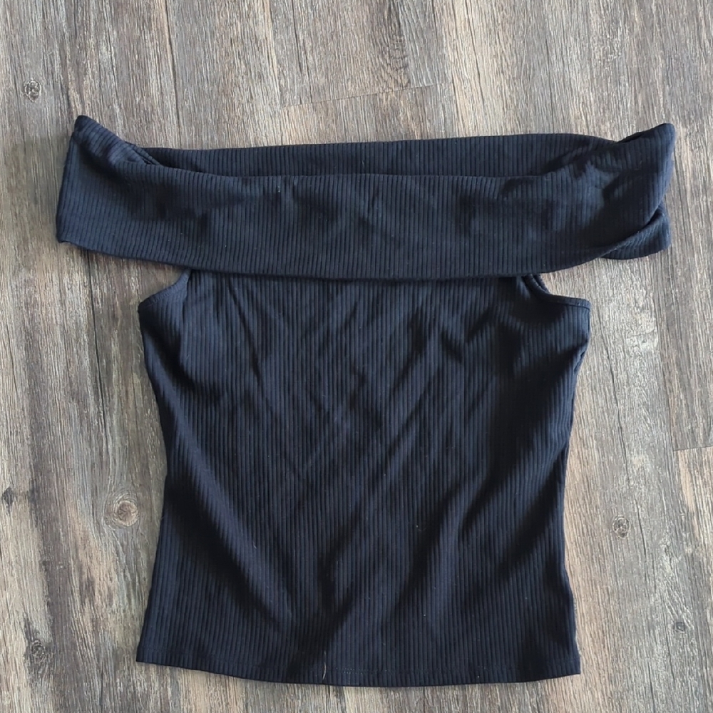 Off-Shoulder Black Ribbed Top